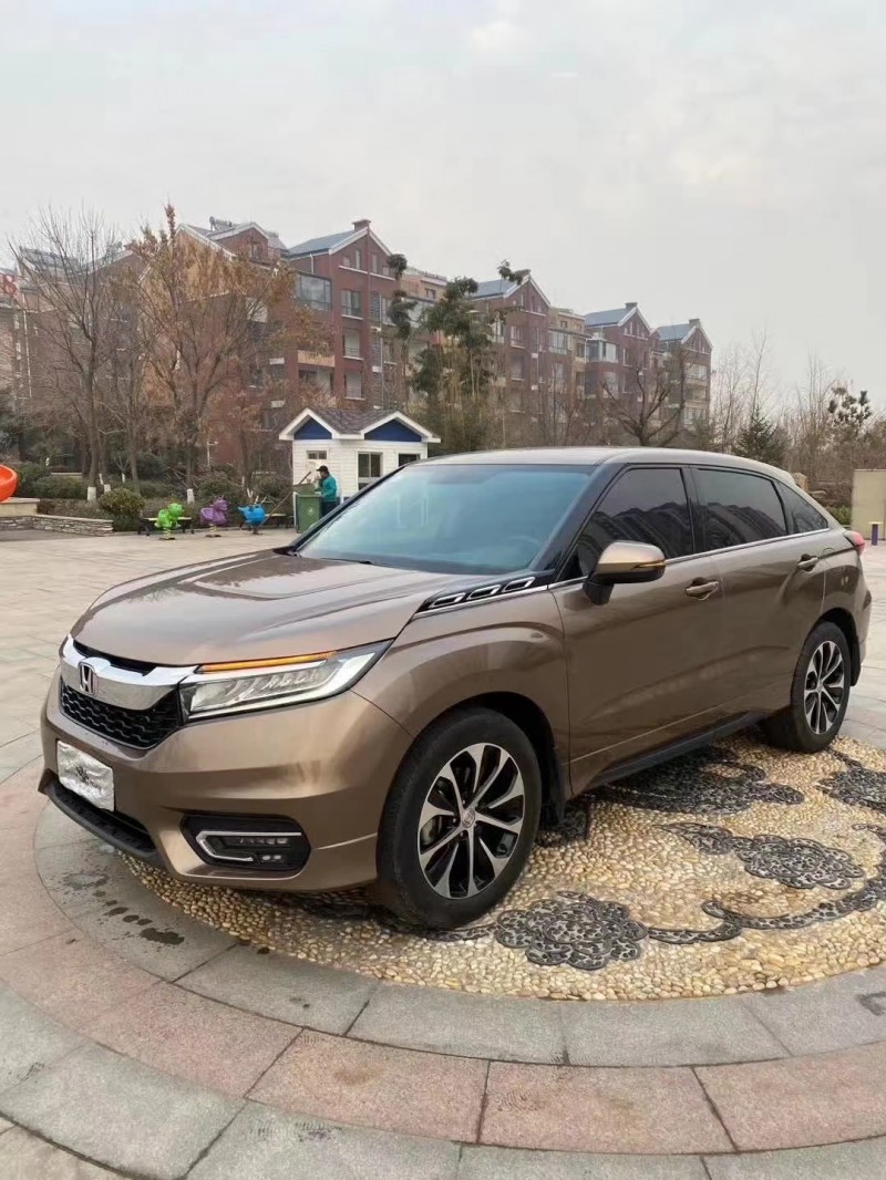 济宁17年本田冠道3