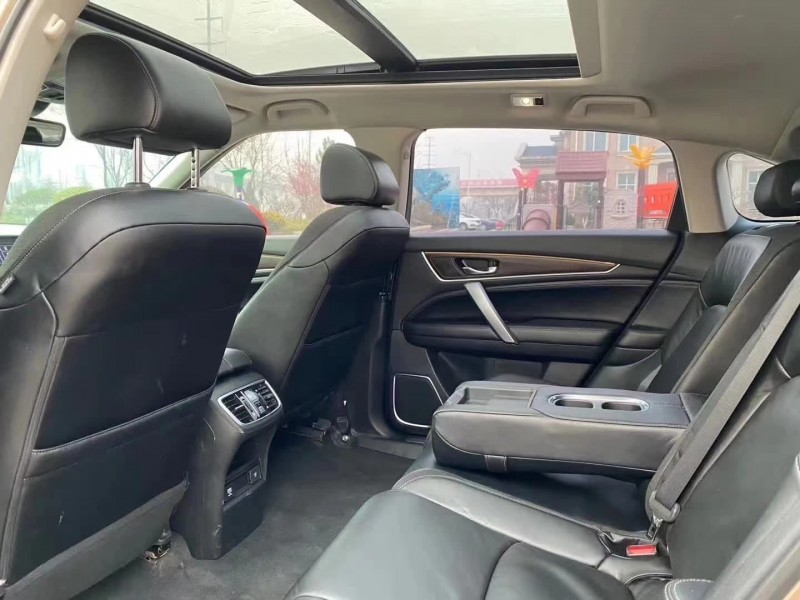 济宁17年本田冠道7