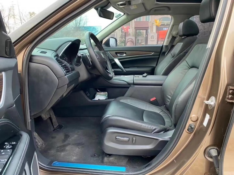 济宁17年本田冠道8