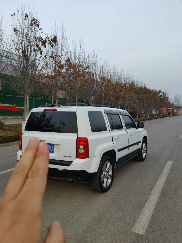 濟南12年Jeep自由客6