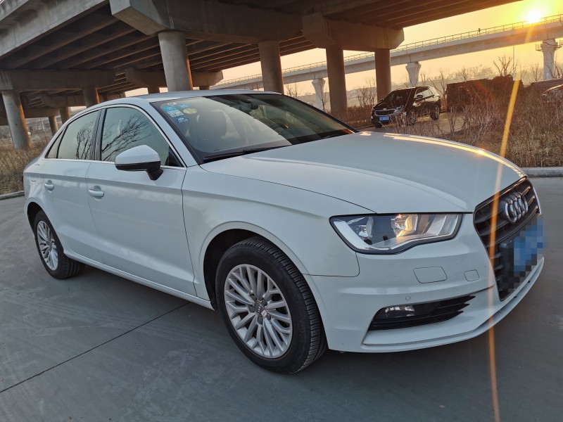 青岛16年奥迪A38