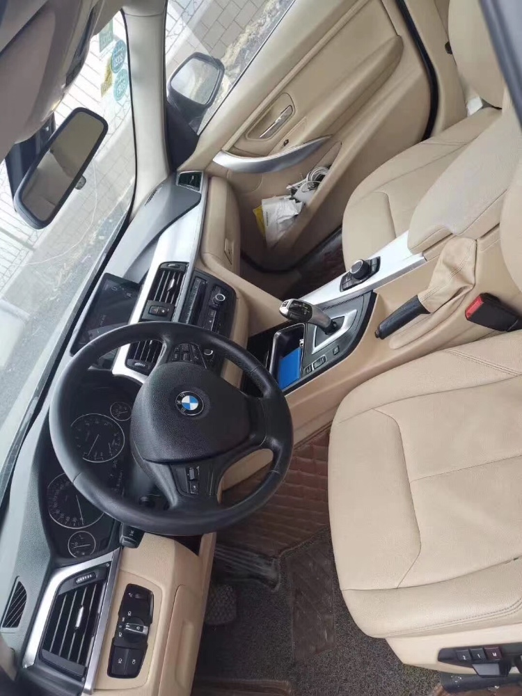 济南13年宝马3系4