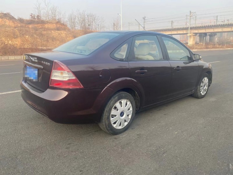 烟台12年福特福克斯8