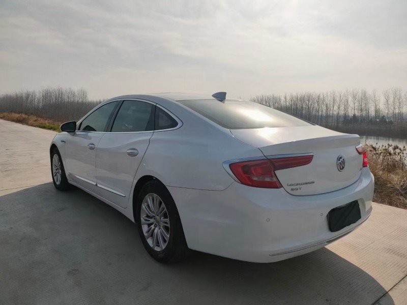 宿迁17年别克君越8