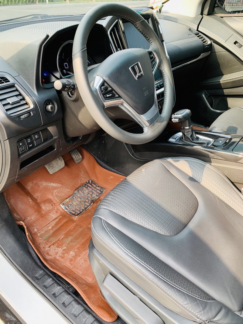 天津18年納智捷優6 SUV4
