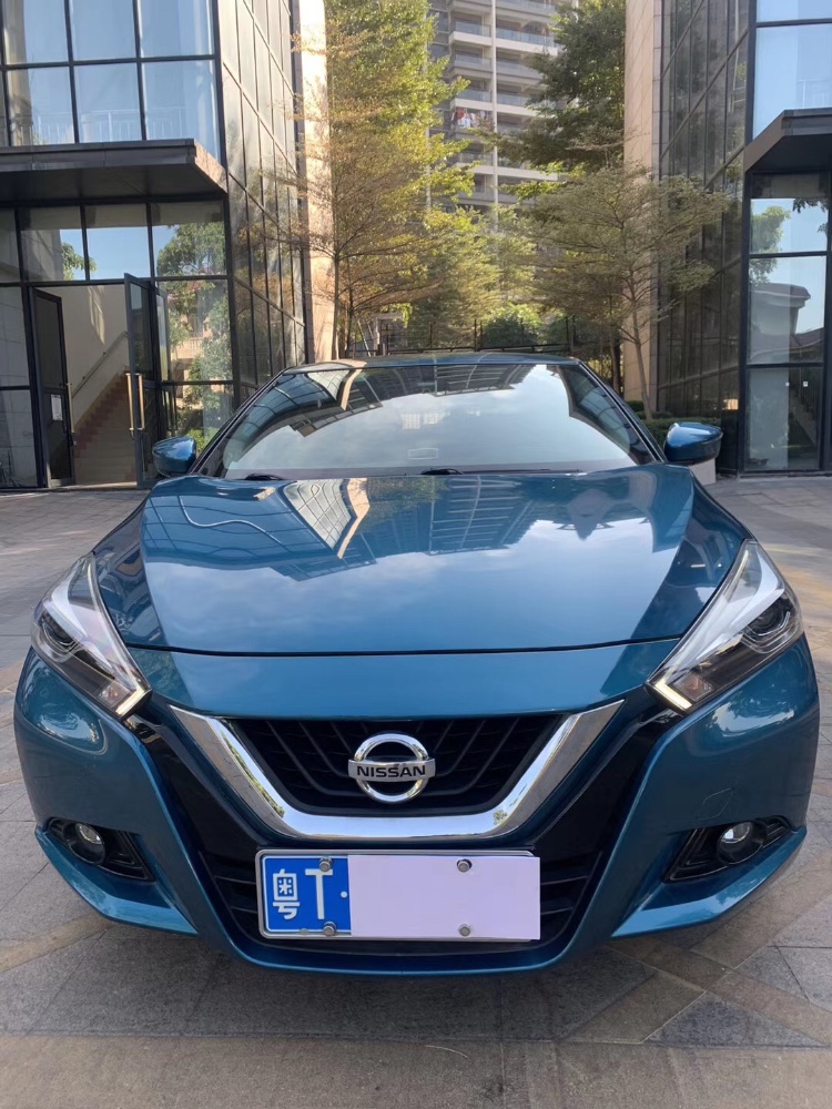 中山17年日产蓝鸟9