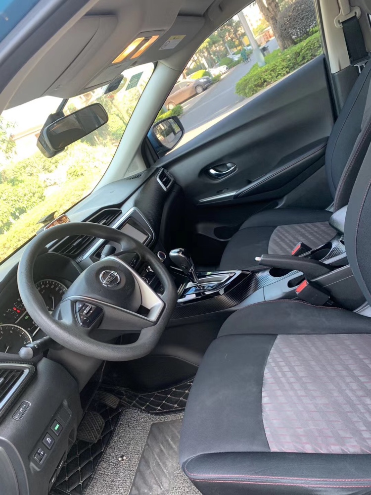 中山17年日产蓝鸟2