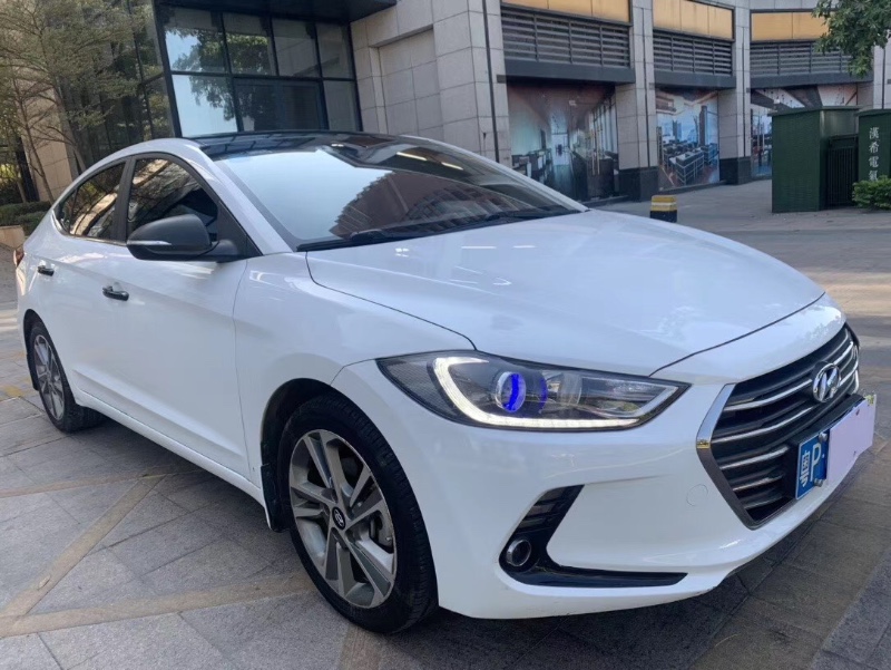 中山17年现代领动6