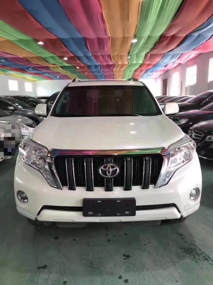 枣庄17年丰田普拉多9