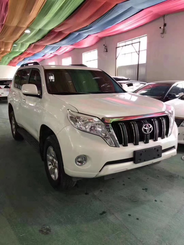 枣庄17年丰田普拉多8