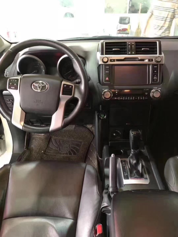 枣庄17年丰田普拉多7
