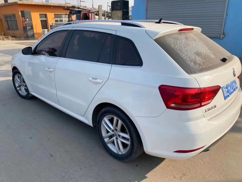 济南16年大众朗行6