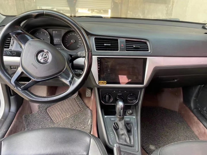 济南16年大众朗行8