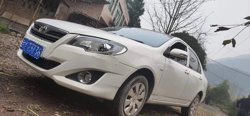 成都15年丰田花冠7