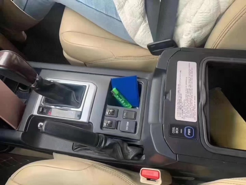 保定16年丰田普拉多5