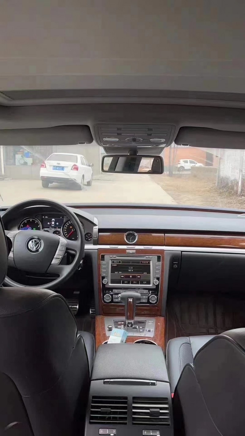 济南14年大众辉腾4