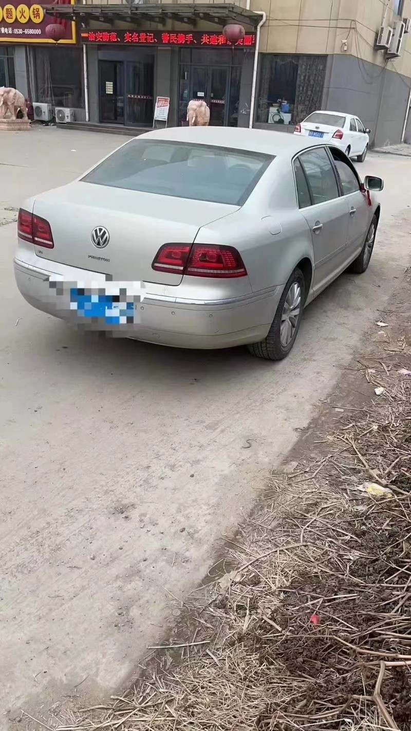 济南14年大众辉腾2