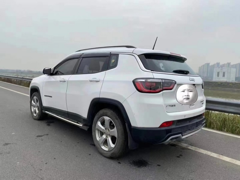 常德17年Jeep指南者3