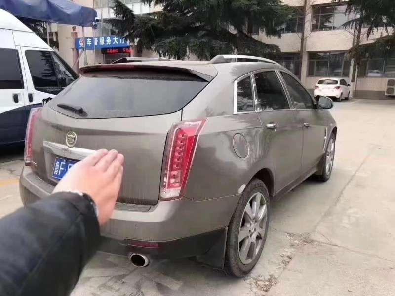 上饒11年凱迪拉克SRX3