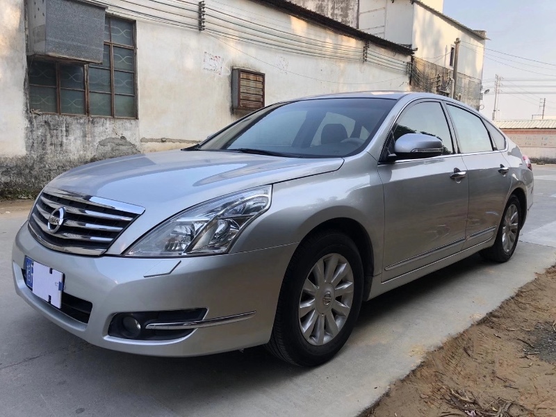 江门10年日产天籁3