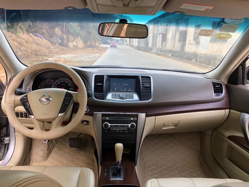 江门10年日产天籁5