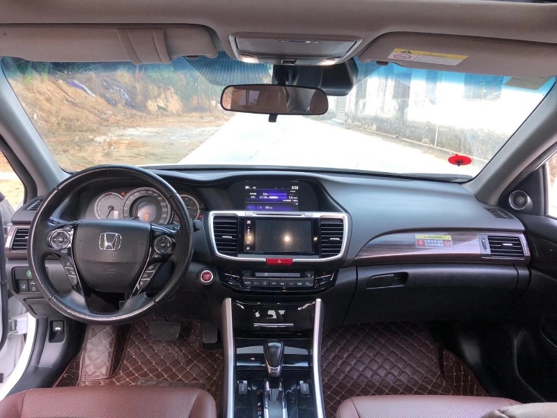 江门16年本田雅阁6