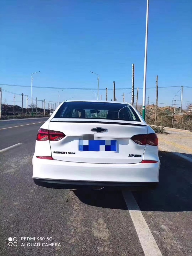 青岛20年雪佛兰科鲁泽8