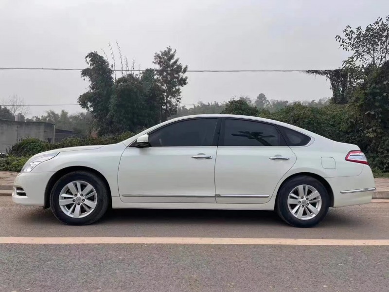 成都12年日产天籁7