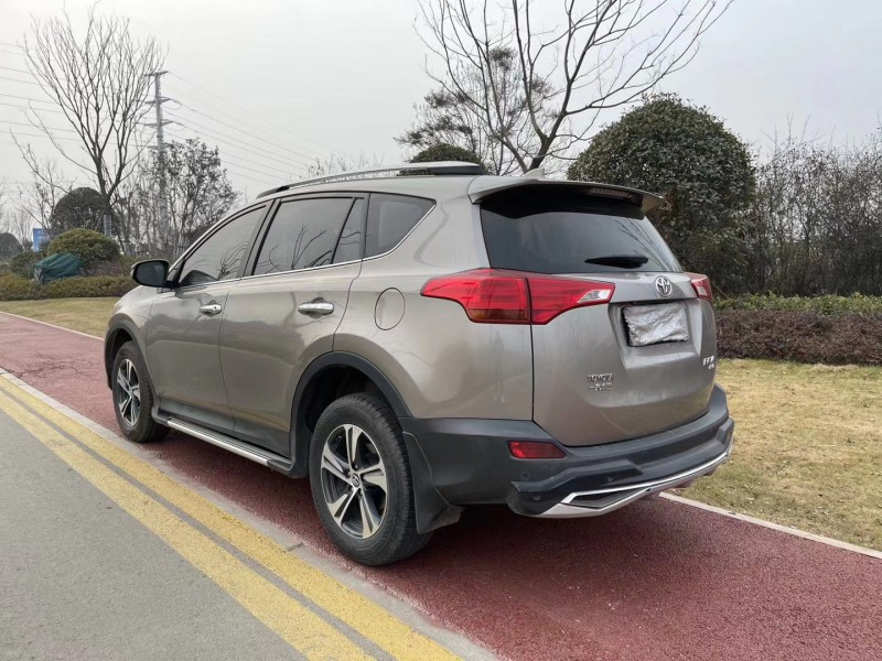 枣庄15年丰田RAV4荣放4