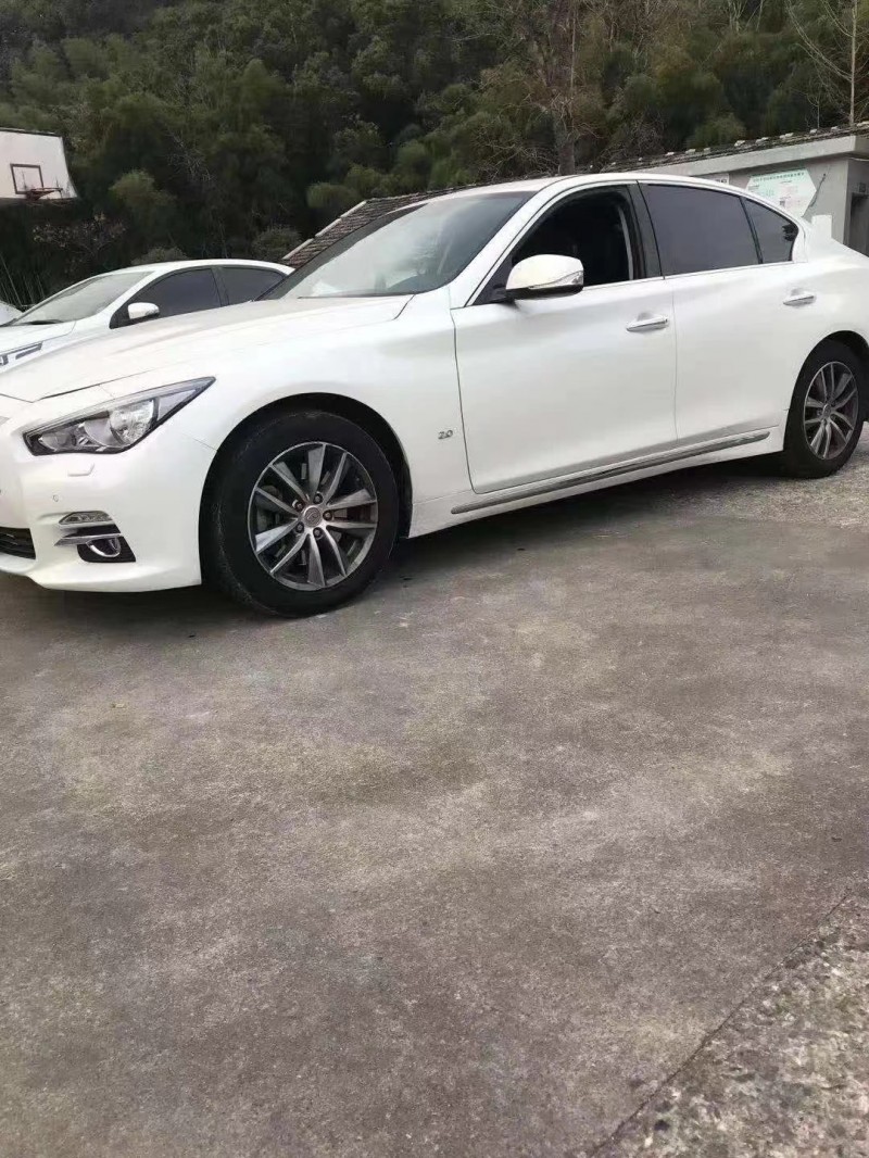 金華16年英菲尼迪Q50L1