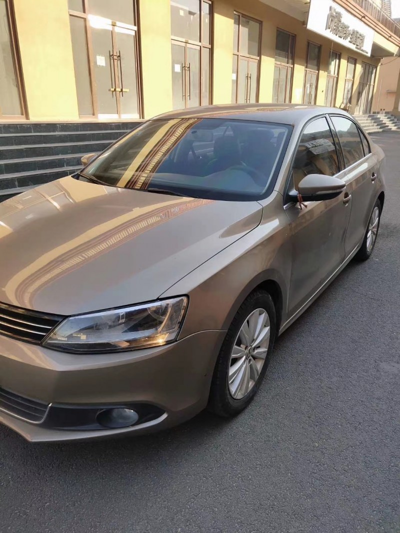 保定14年大众速腾3