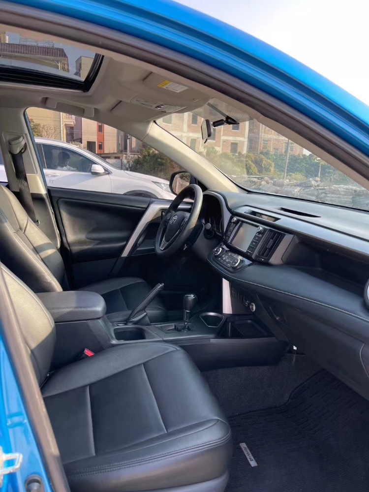 珠海17年豐田RAV4榮放3
