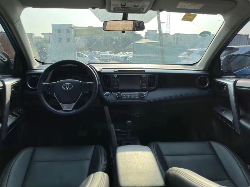 珠海17年豐田RAV4榮放4