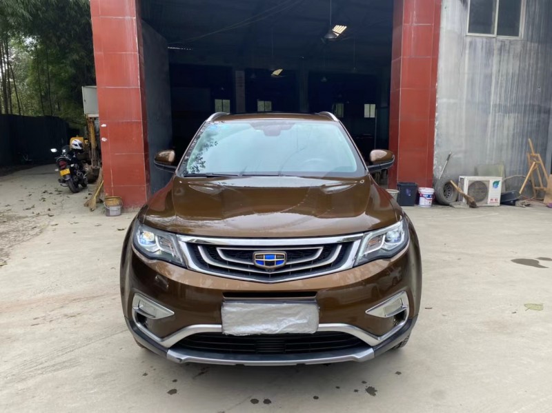 成都17年吉利博瑞1