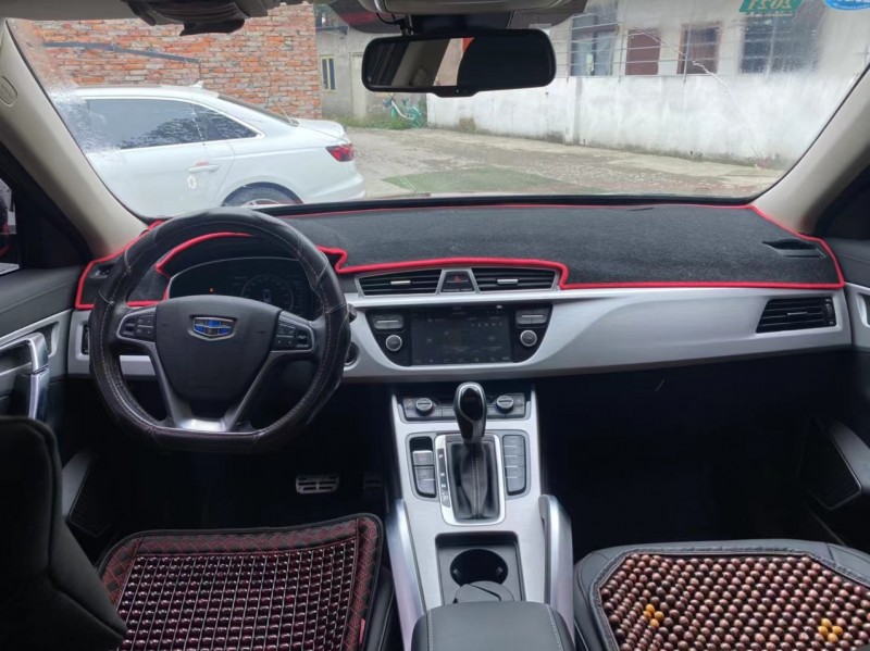 成都17年吉利博瑞4