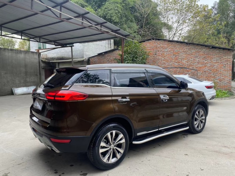 成都17年吉利博瑞6