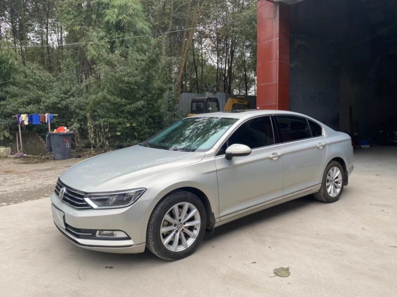 成都17年大众迈腾2