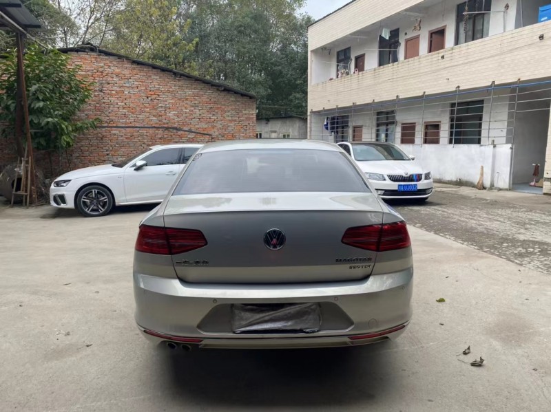 成都17年大众迈腾8