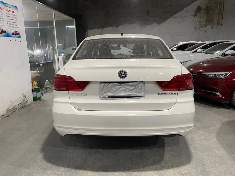 成都20年大众桑塔纳8