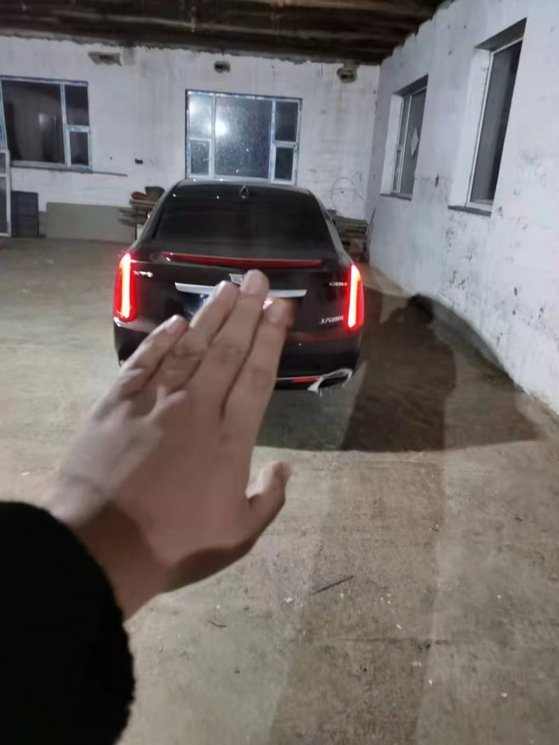 濮陽17年凱迪拉克XTS4
