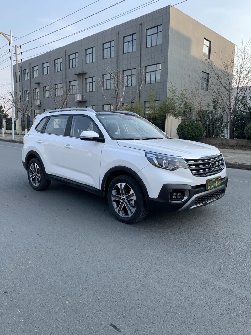 20 万品牌:智跑表显里程0-1万公里上牌时间2020-09排放标准2.