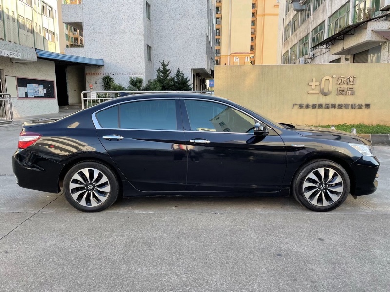 中山17年本田雅阁3