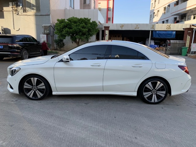 中山18年奔驰CLA3