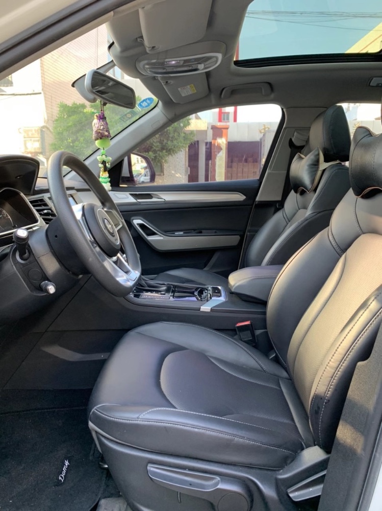 中山19年众泰大迈X75