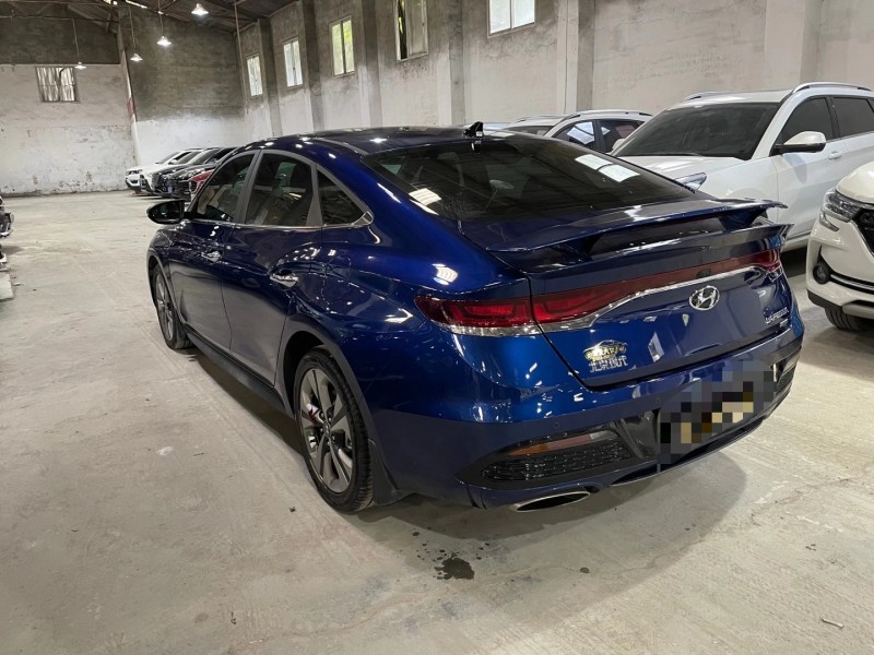 成都19年现代菲斯塔9