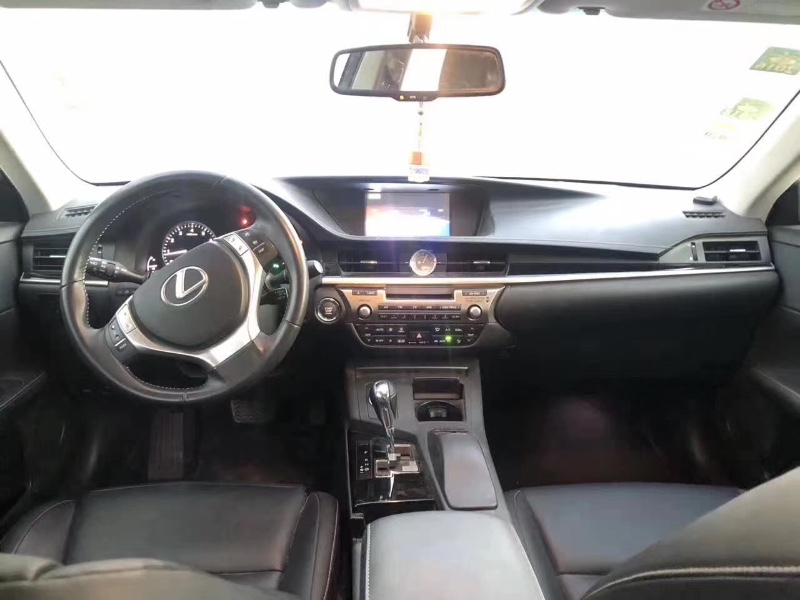 枣庄14年雷克萨斯ES2