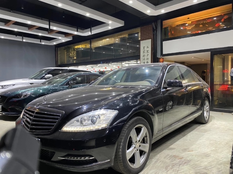 中山13年奔驰S2