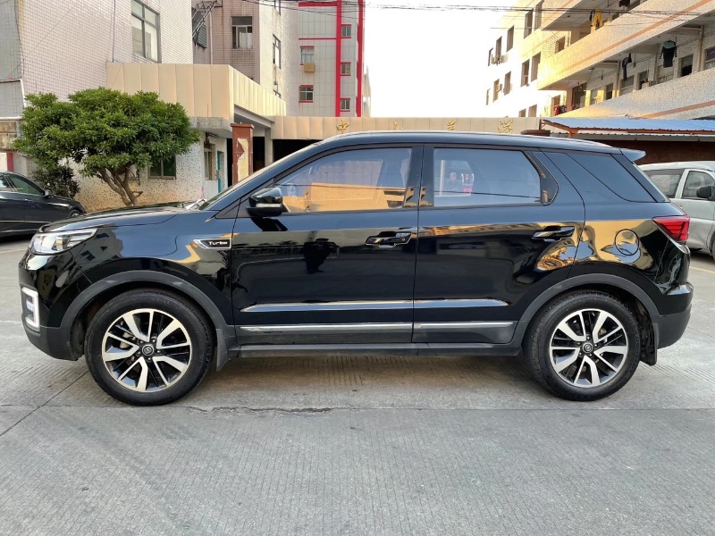 中山18年长安汽车长安CS552