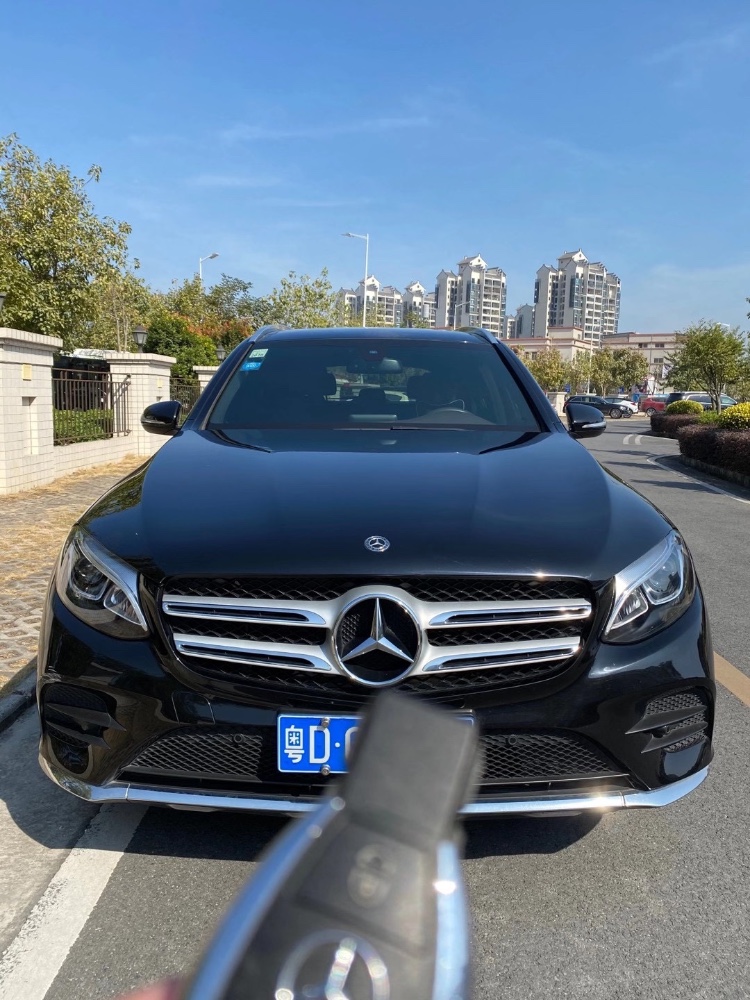 中山18年奔驰GLC1