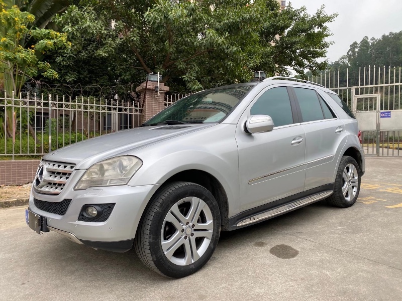 中山09年奔驰ML2